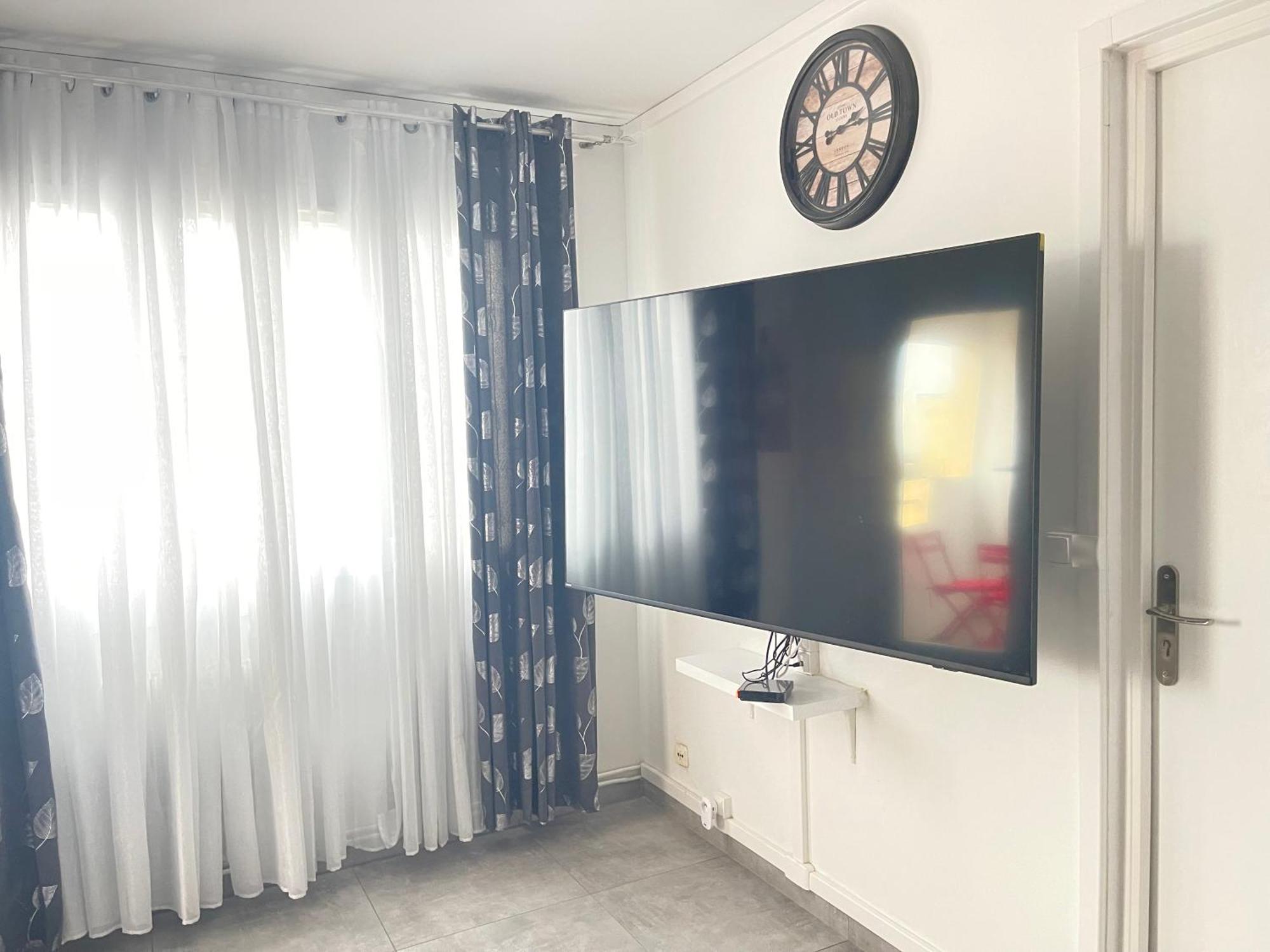 Votre Cocon Parfait A 9 Min D'Eurexpo Et 14 Min Groupama Apartment Saint-Priest  Exterior photo