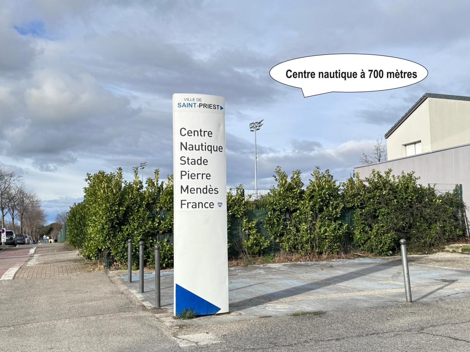Votre Cocon Parfait A 9 Min D'Eurexpo Et 14 Min Groupama Apartment Saint-Priest  Exterior photo